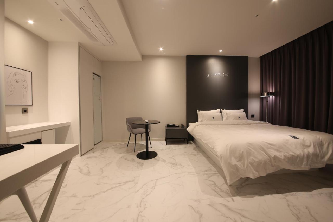 Zam101 Hotel 金海市 外观 照片