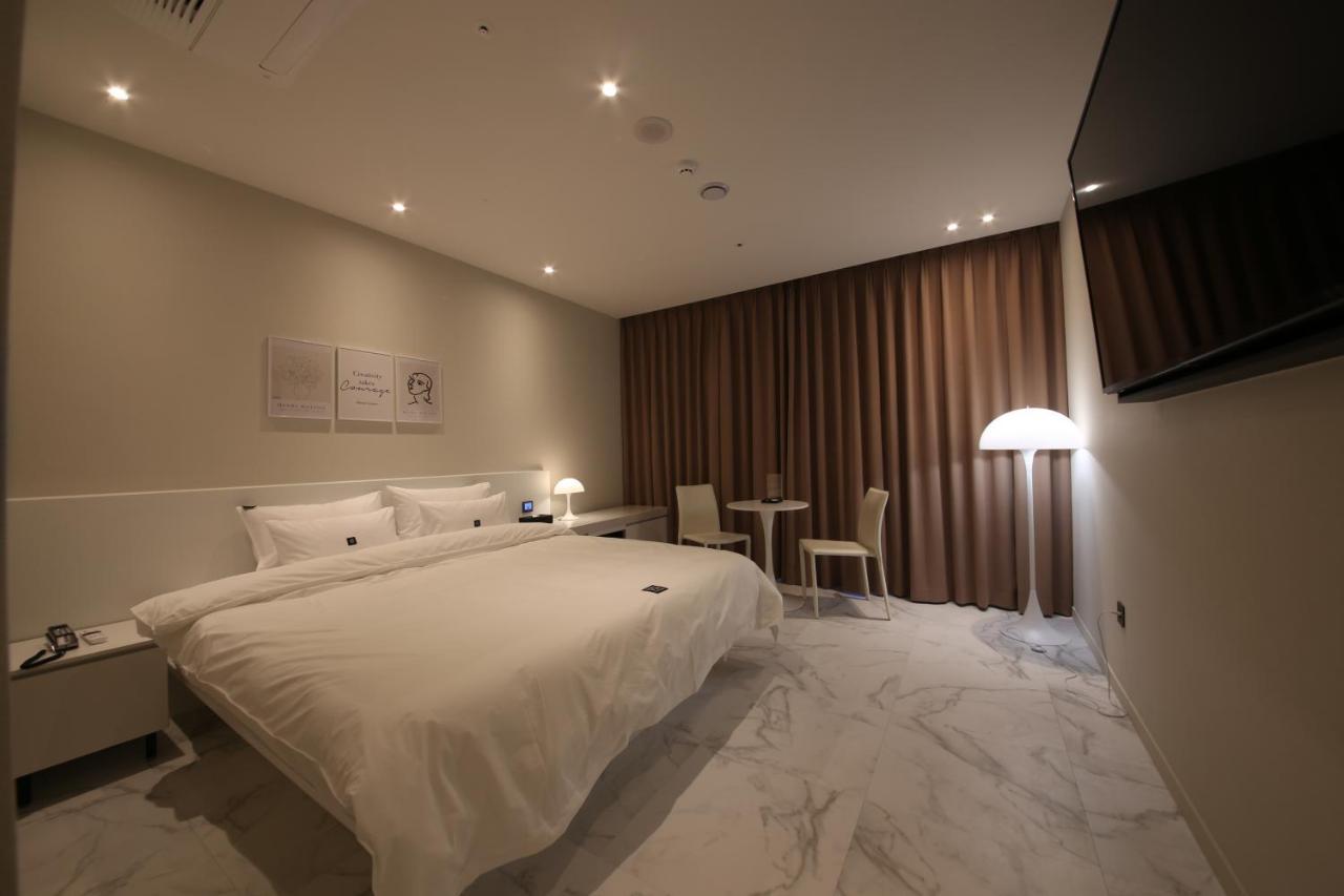 Zam101 Hotel 金海市 外观 照片